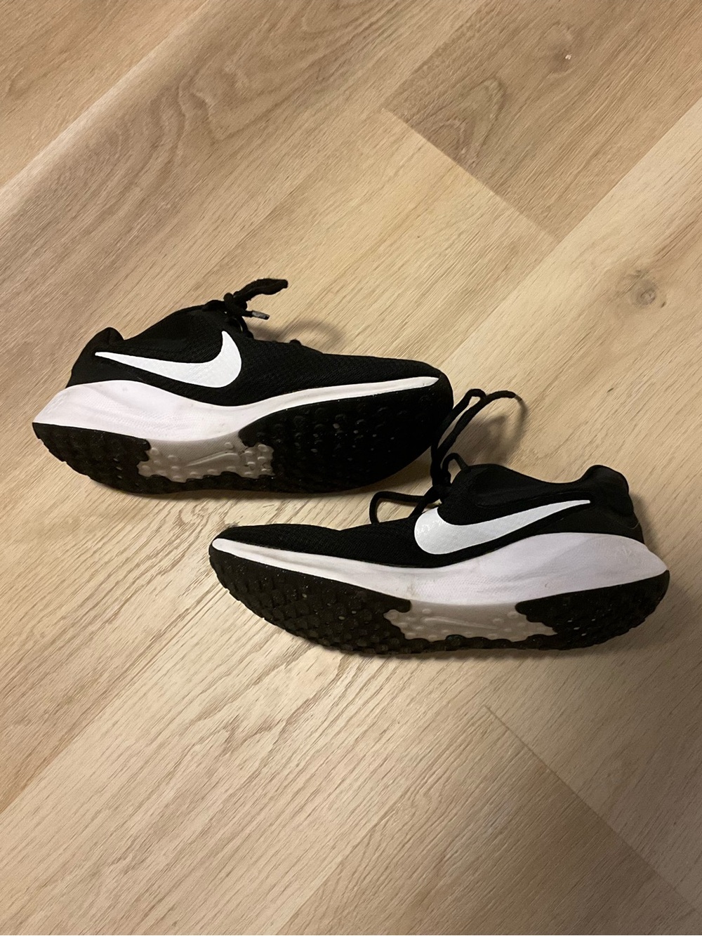 Nike Women’s Revolution 7 Sneakers